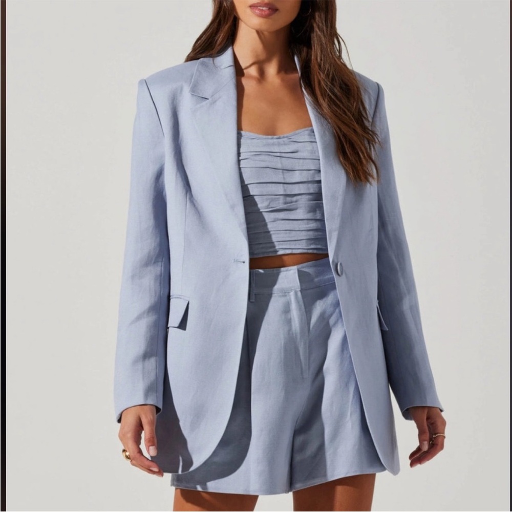 ASTR the Label - Light Blue Linen Blazer